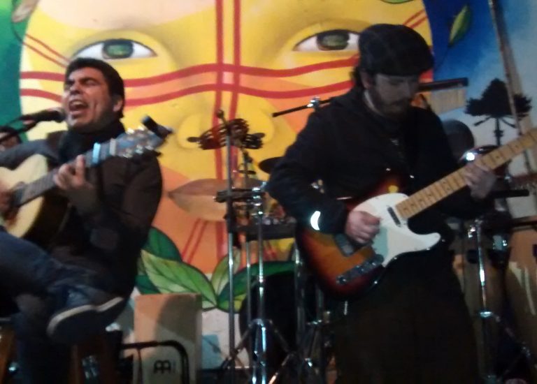 Juan Zamorano + Júsar + Pié de Cumbia en el Bar Raíces
